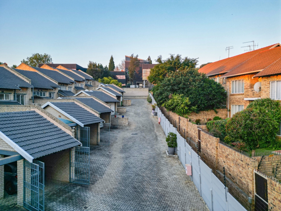 3 Bedroom Property for Sale in Morningside Manor Gauteng