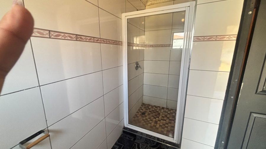 9 Bedroom Property for Sale in Lakefield Gauteng