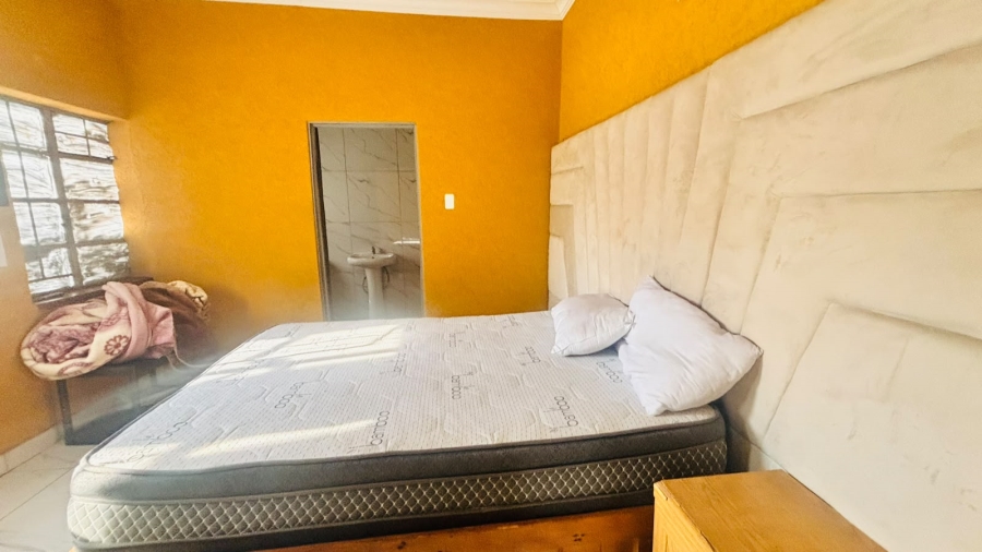 9 Bedroom Property for Sale in Lakefield Gauteng