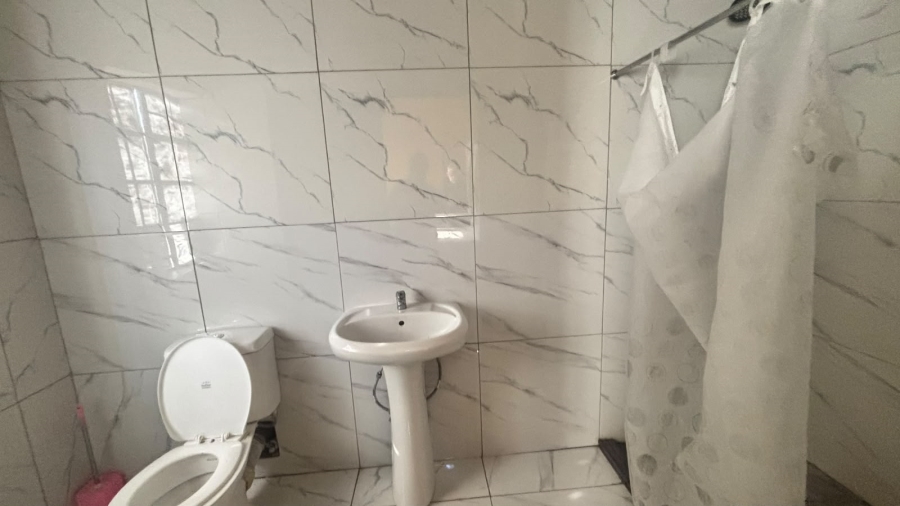 9 Bedroom Property for Sale in Lakefield Gauteng