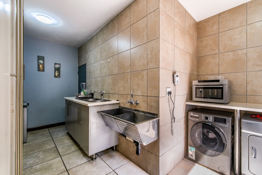 4 Bedroom Property for Sale in Willow Acres Gauteng