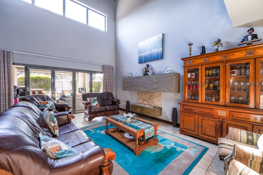 4 Bedroom Property for Sale in Willow Acres Gauteng