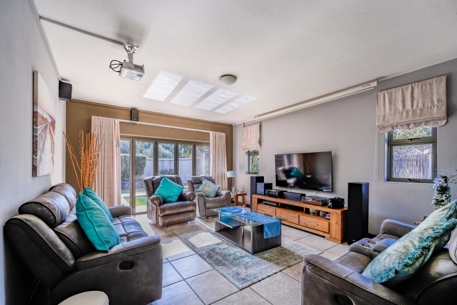 4 Bedroom Property for Sale in Willow Acres Gauteng