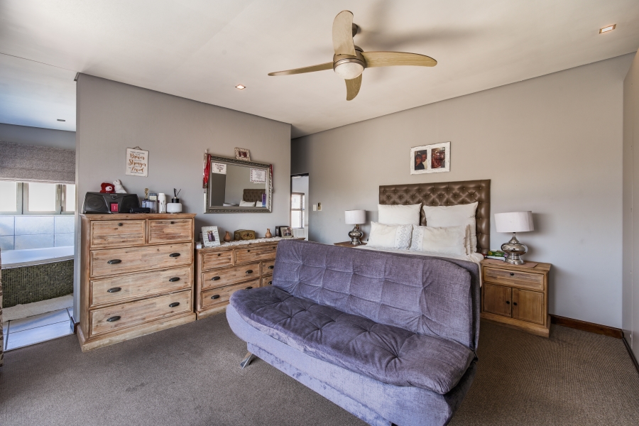 4 Bedroom Property for Sale in Willow Acres Gauteng