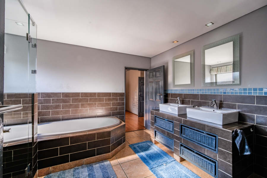 4 Bedroom Property for Sale in Willow Acres Gauteng