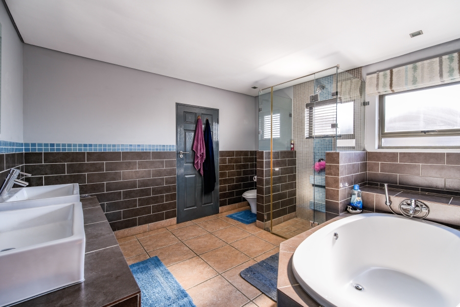 4 Bedroom Property for Sale in Willow Acres Gauteng
