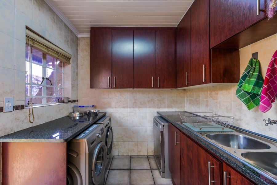 3 Bedroom Property for Sale in Elardus Park Gauteng