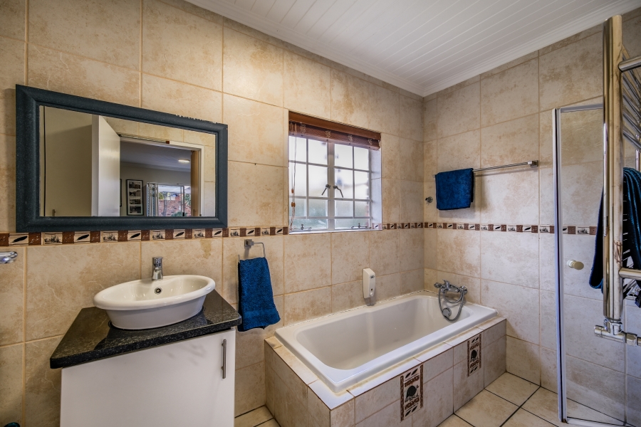 3 Bedroom Property for Sale in Elardus Park Gauteng