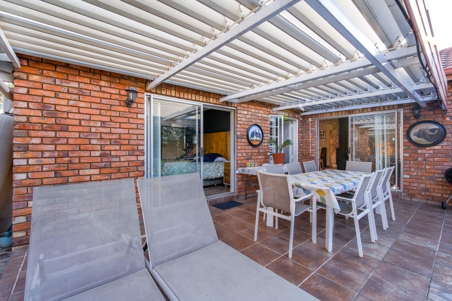 3 Bedroom Property for Sale in Elardus Park Gauteng