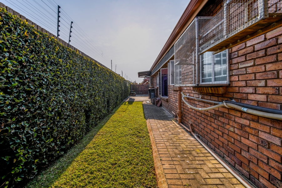 3 Bedroom Property for Sale in Elardus Park Gauteng
