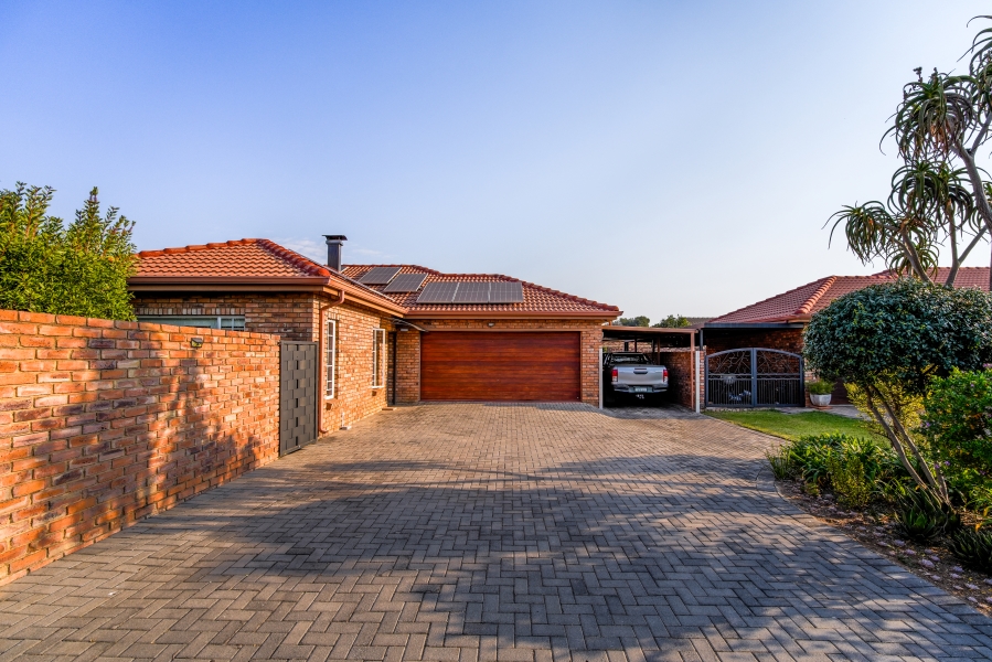 3 Bedroom Property for Sale in Elardus Park Gauteng