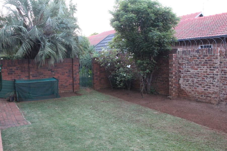 2 Bedroom Property for Sale in Elardus Park Gauteng