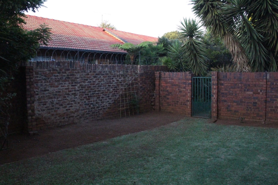 2 Bedroom Property for Sale in Elardus Park Gauteng