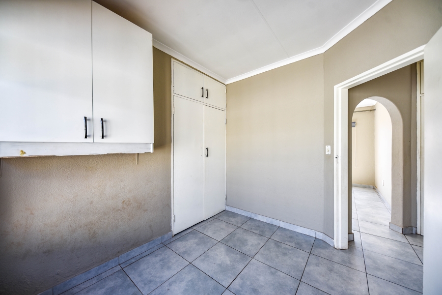 4 Bedroom Property for Sale in Die Hoewes Gauteng
