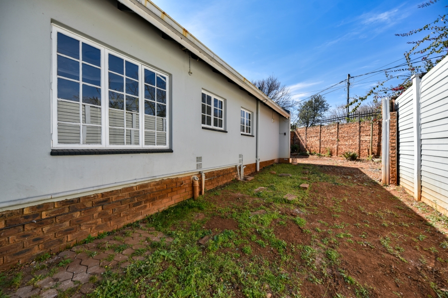 4 Bedroom Property for Sale in Die Hoewes Gauteng