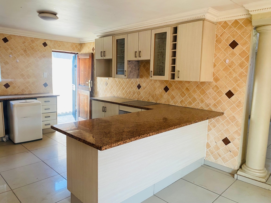 4 Bedroom Property for Sale in Mamelodi East Gauteng