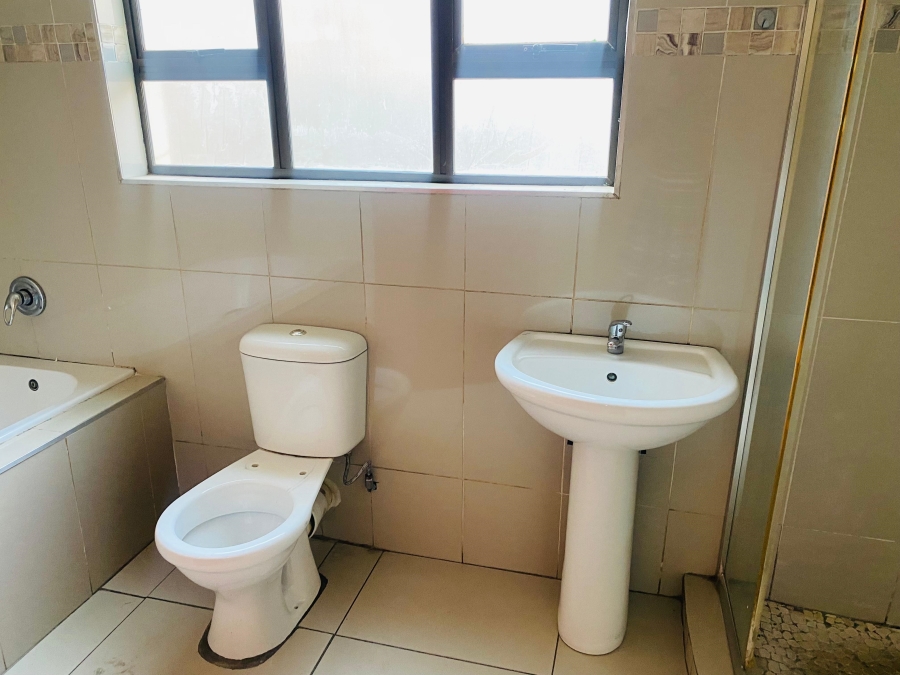 4 Bedroom Property for Sale in Mamelodi East Gauteng