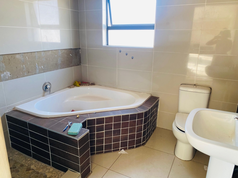 4 Bedroom Property for Sale in Mamelodi East Gauteng