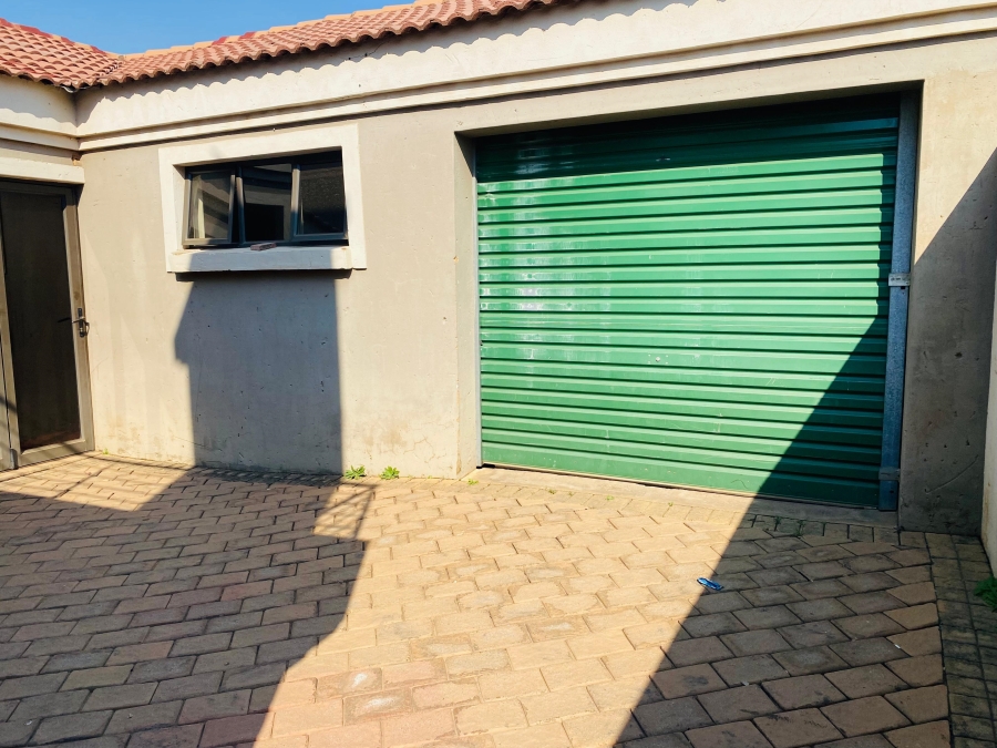 4 Bedroom Property for Sale in Mamelodi East Gauteng