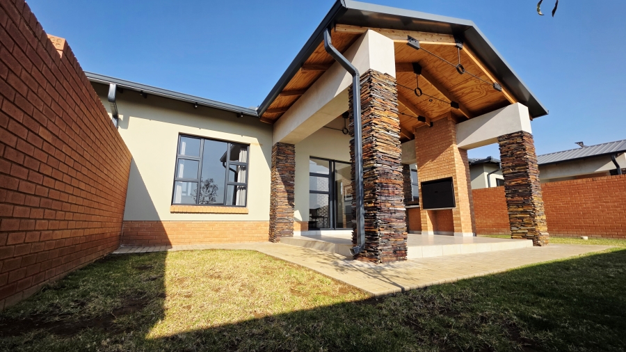 3 Bedroom Property for Sale in Six Fountains Residential Estate Gauteng