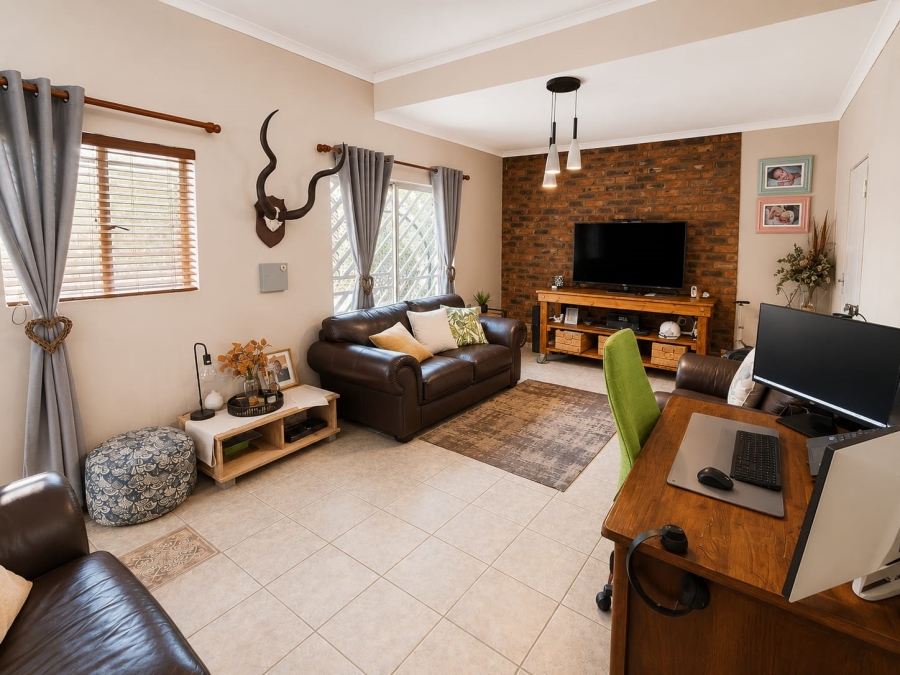 4 Bedroom Property for Sale in Rooihuiskraal North Gauteng