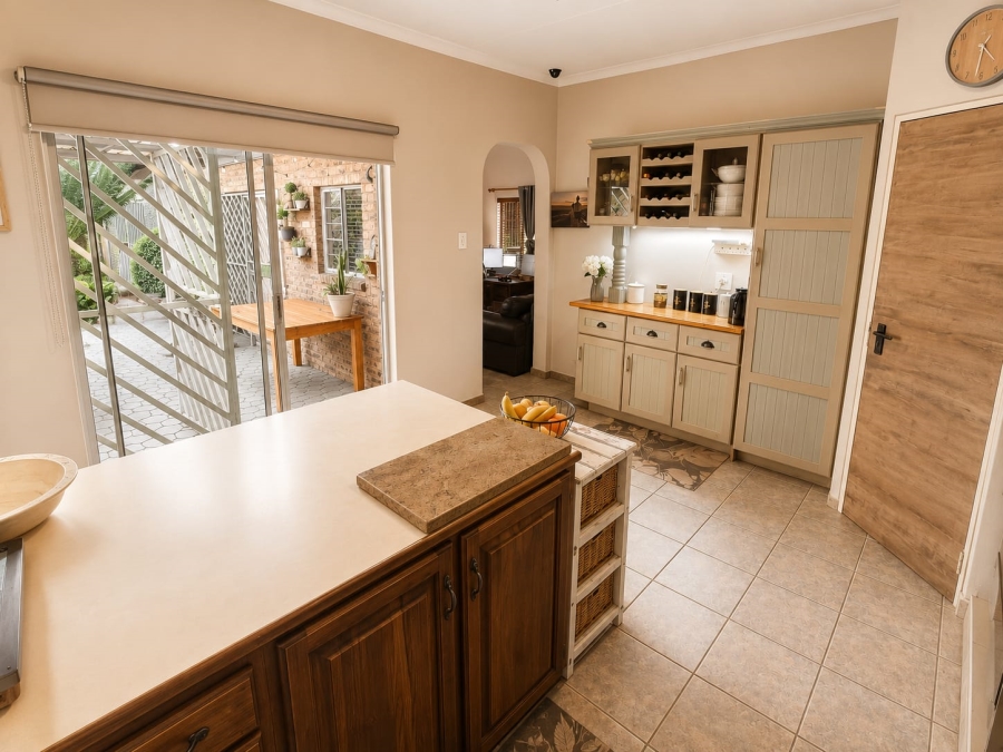 4 Bedroom Property for Sale in Rooihuiskraal North Gauteng