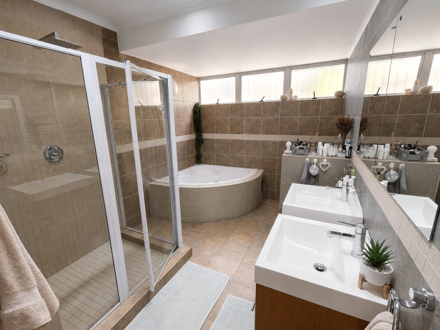 4 Bedroom Property for Sale in Rooihuiskraal North Gauteng