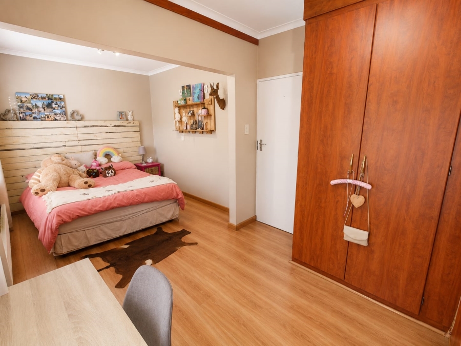 4 Bedroom Property for Sale in Rooihuiskraal North Gauteng