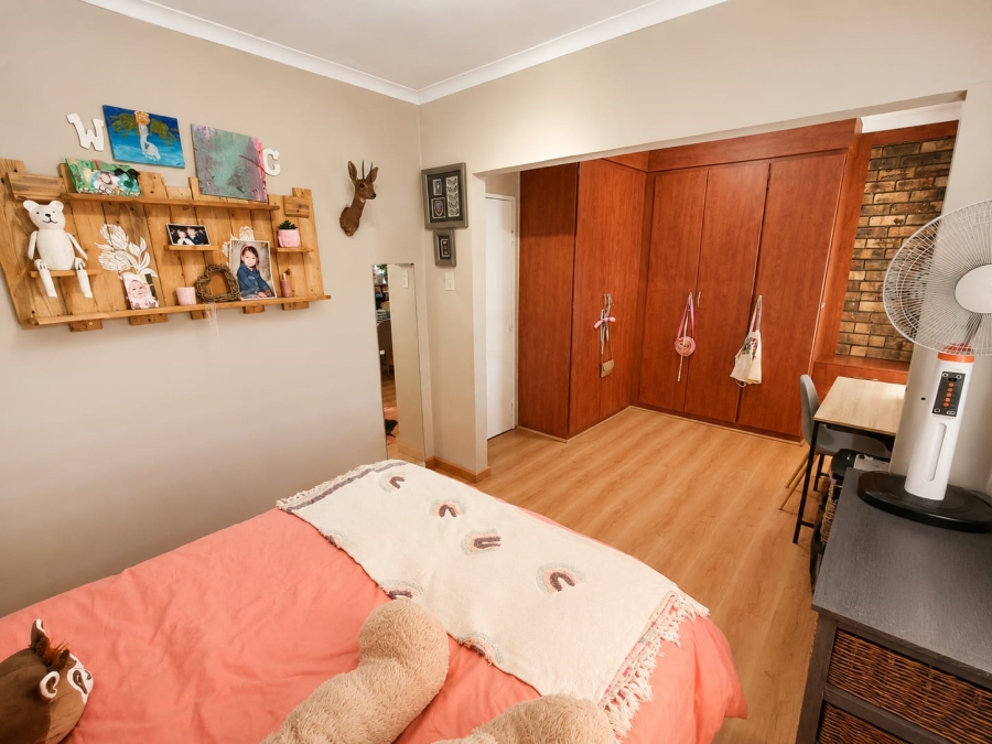 4 Bedroom Property for Sale in Rooihuiskraal North Gauteng