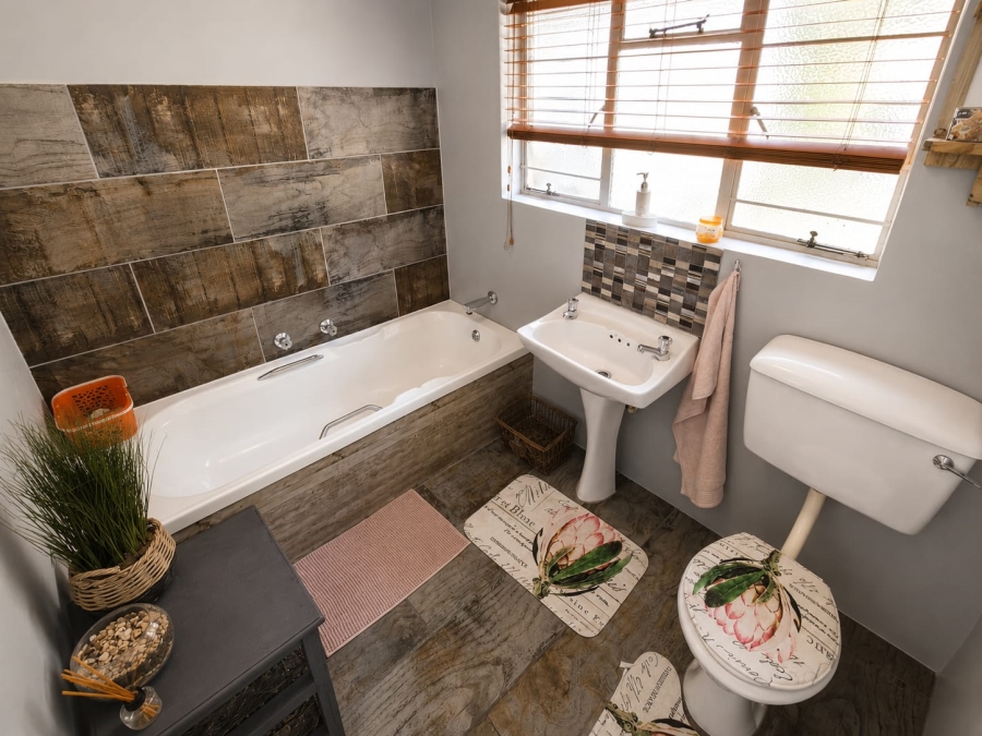 4 Bedroom Property for Sale in Rooihuiskraal North Gauteng