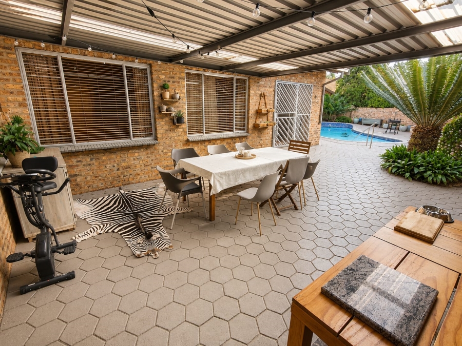 4 Bedroom Property for Sale in Rooihuiskraal North Gauteng