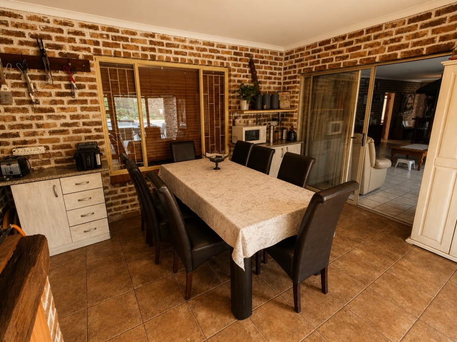 4 Bedroom Property for Sale in Rooihuiskraal North Gauteng