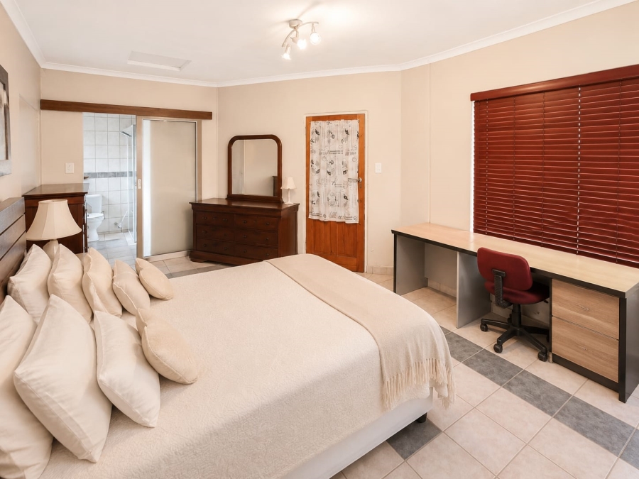 4 Bedroom Property for Sale in Rooihuiskraal North Gauteng