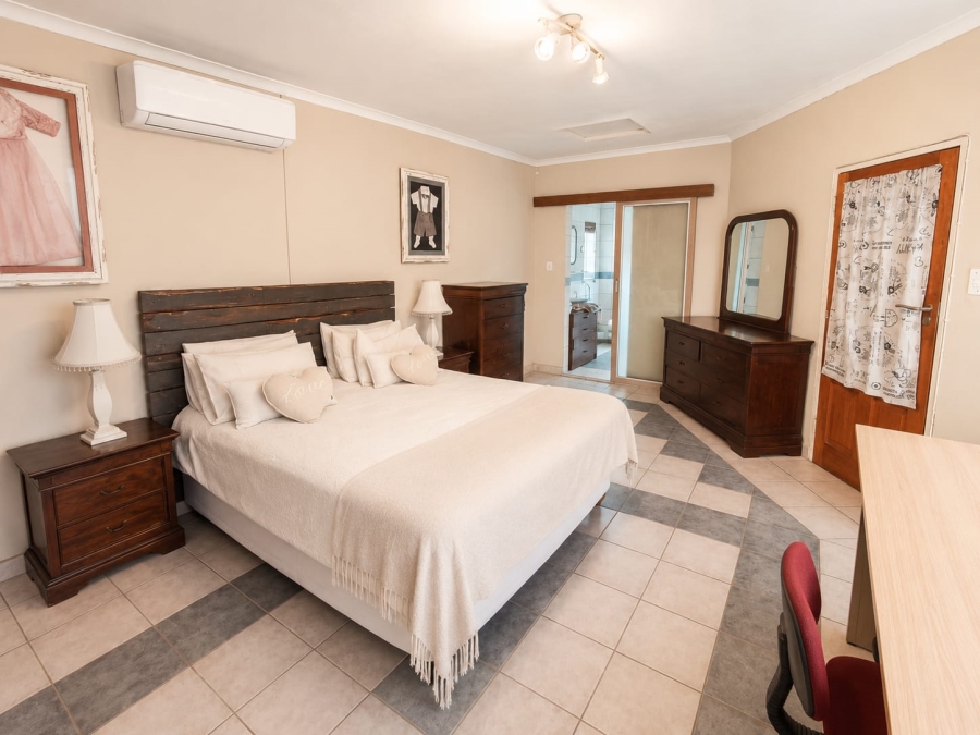 4 Bedroom Property for Sale in Rooihuiskraal North Gauteng