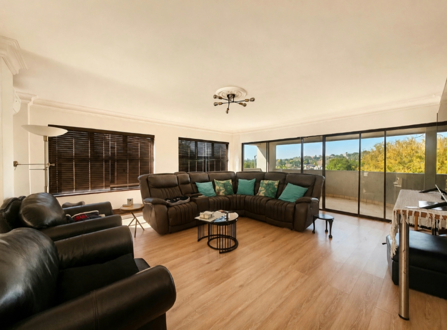 7 Bedroom Property for Sale in Moreleta Park Gauteng
