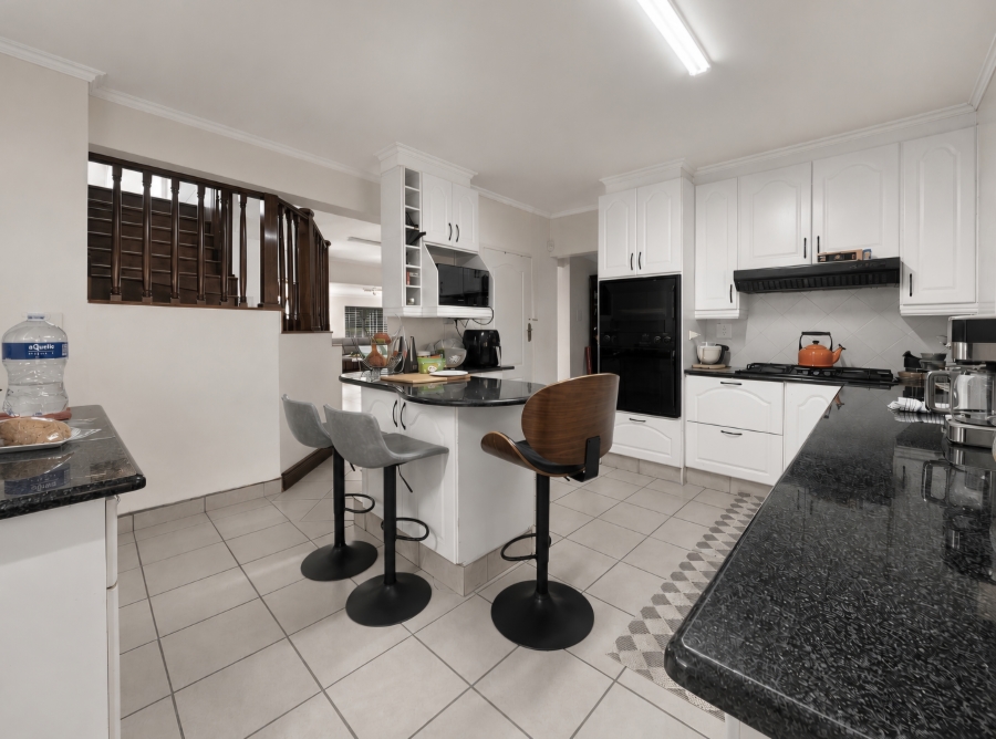7 Bedroom Property for Sale in Moreleta Park Gauteng