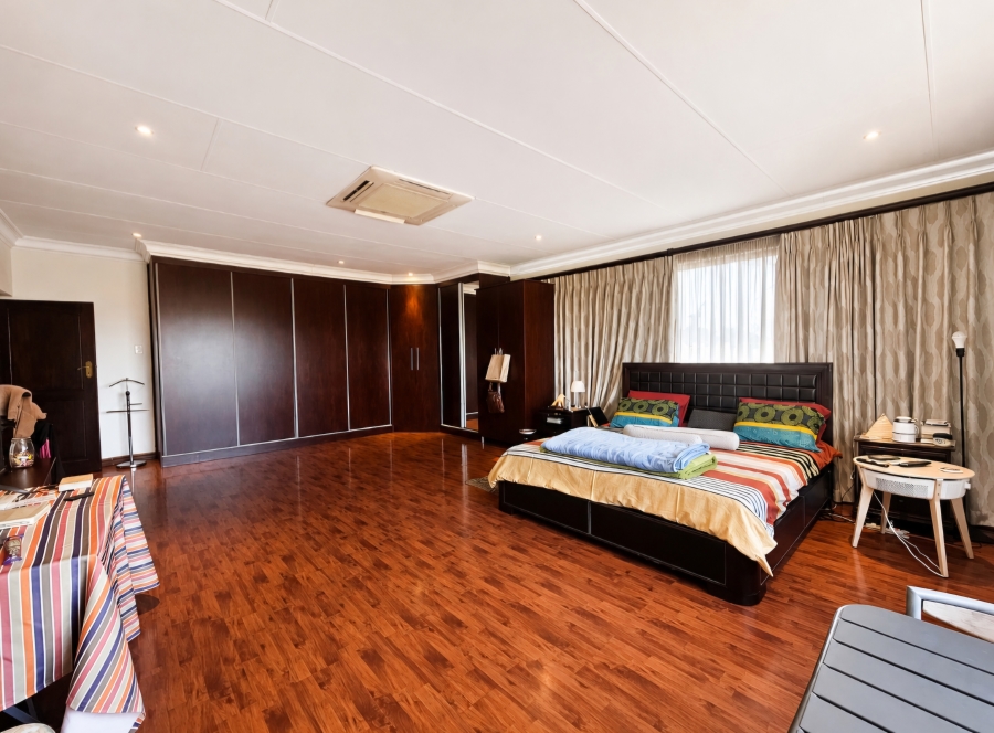 7 Bedroom Property for Sale in Moreleta Park Gauteng
