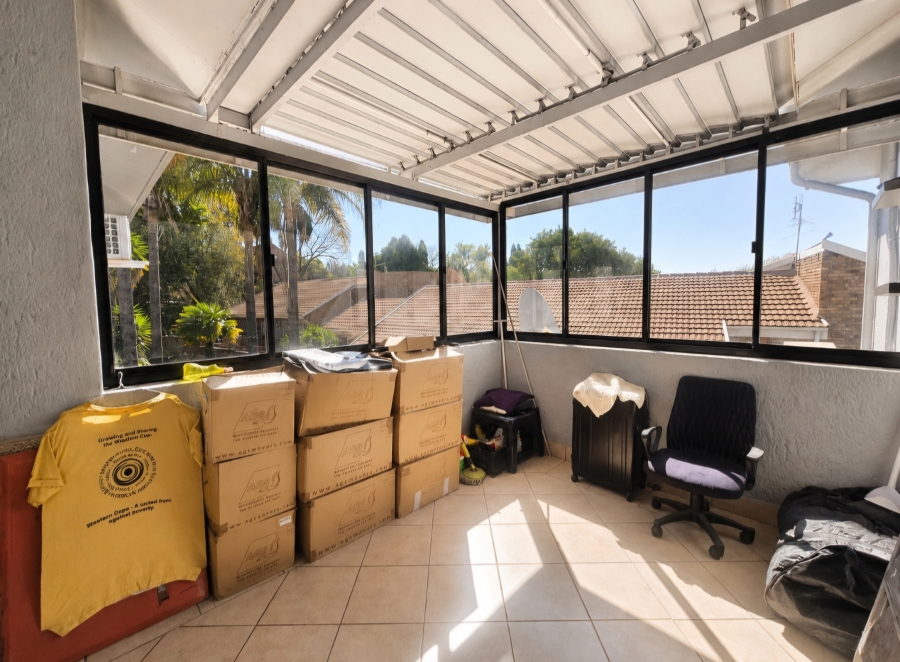 7 Bedroom Property for Sale in Moreleta Park Gauteng