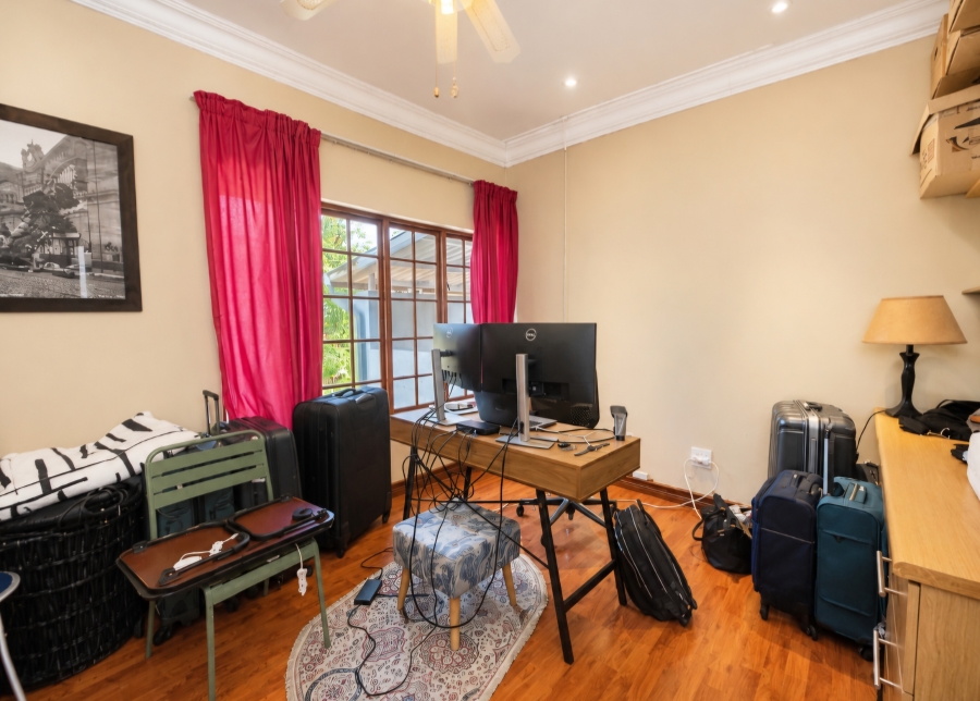 7 Bedroom Property for Sale in Moreleta Park Gauteng