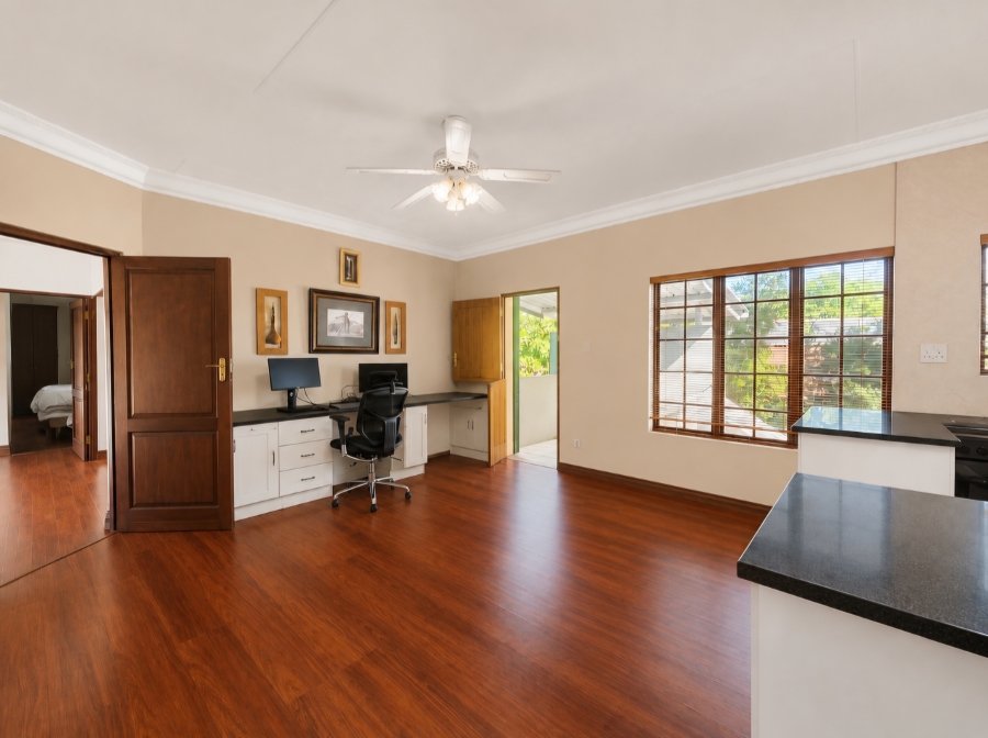 7 Bedroom Property for Sale in Moreleta Park Gauteng
