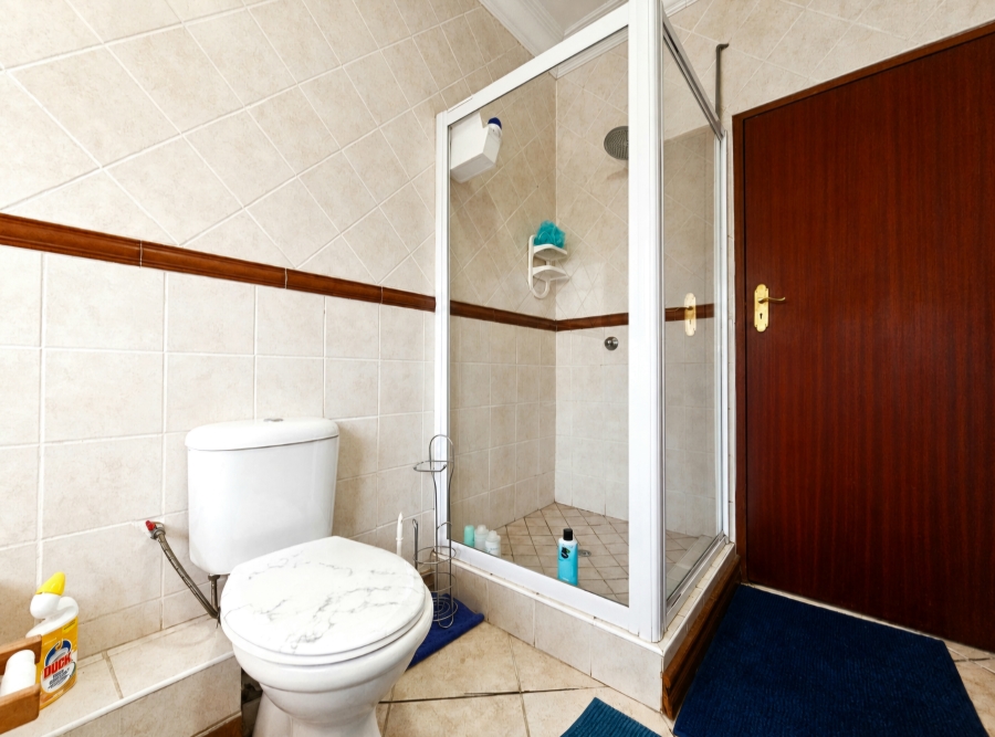 7 Bedroom Property for Sale in Moreleta Park Gauteng