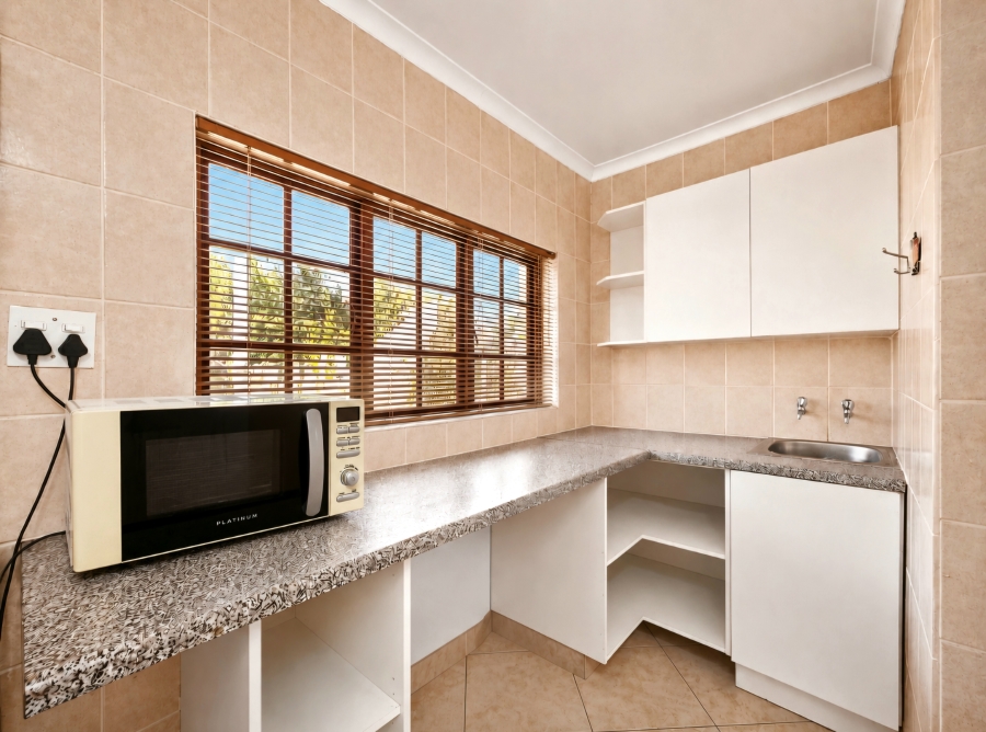 7 Bedroom Property for Sale in Moreleta Park Gauteng