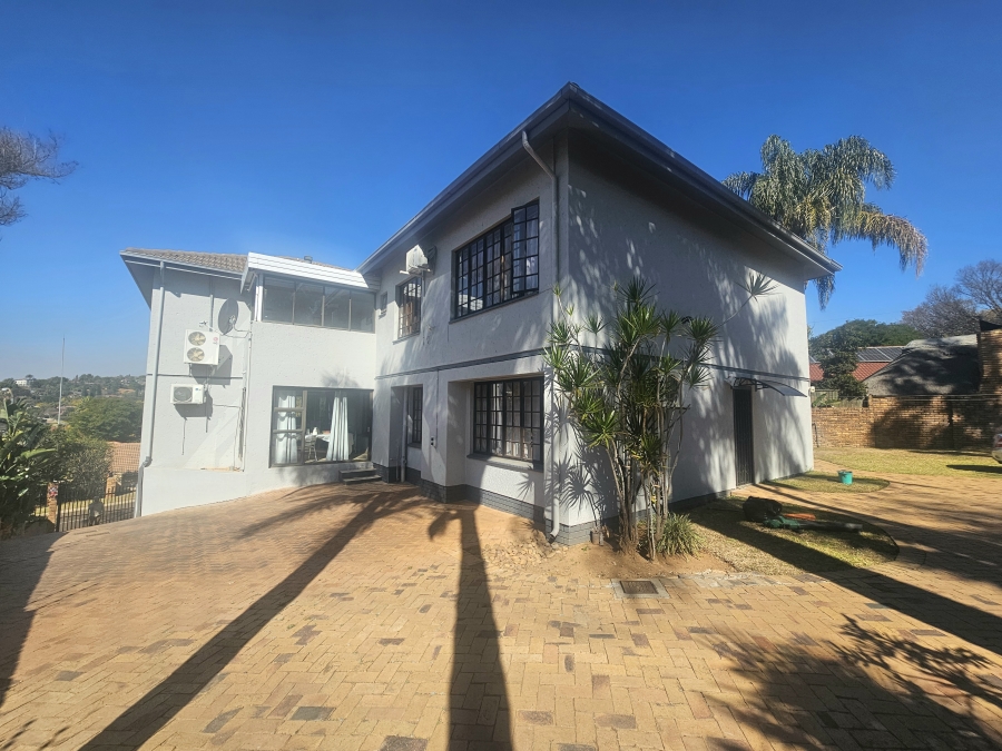 7 Bedroom Property for Sale in Moreleta Park Gauteng