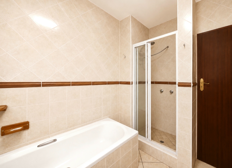 7 Bedroom Property for Sale in Moreleta Park Gauteng