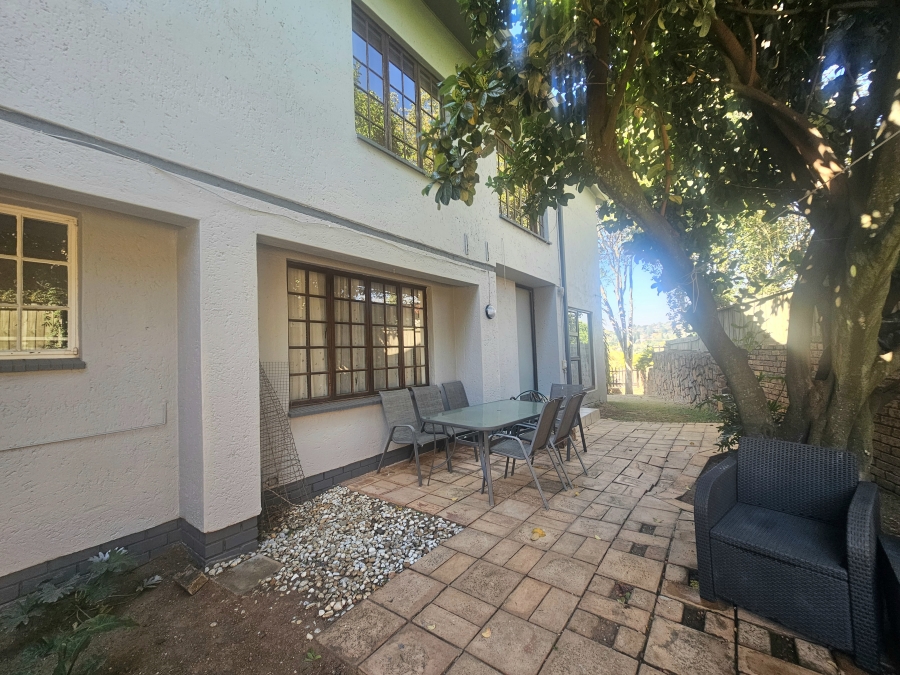 7 Bedroom Property for Sale in Moreleta Park Gauteng