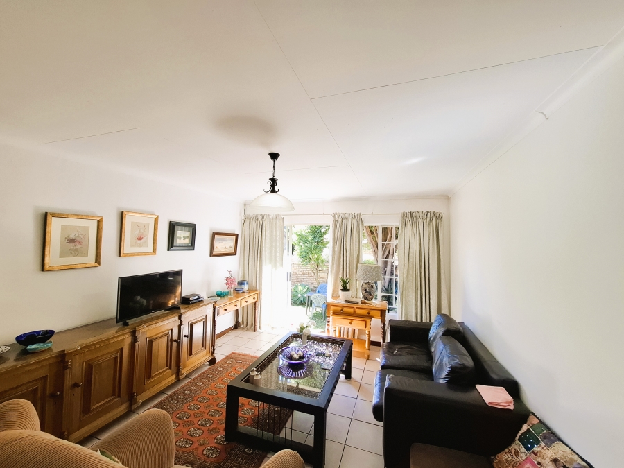 2 Bedroom Property for Sale in Faerie Glen Gauteng