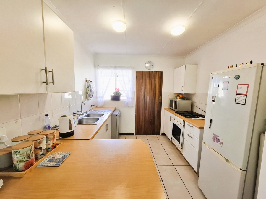 2 Bedroom Property for Sale in Faerie Glen Gauteng