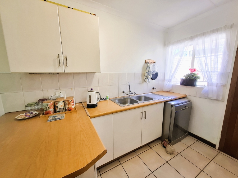 2 Bedroom Property for Sale in Faerie Glen Gauteng