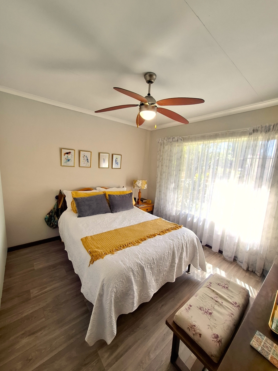 2 Bedroom Property for Sale in Faerie Glen Gauteng
