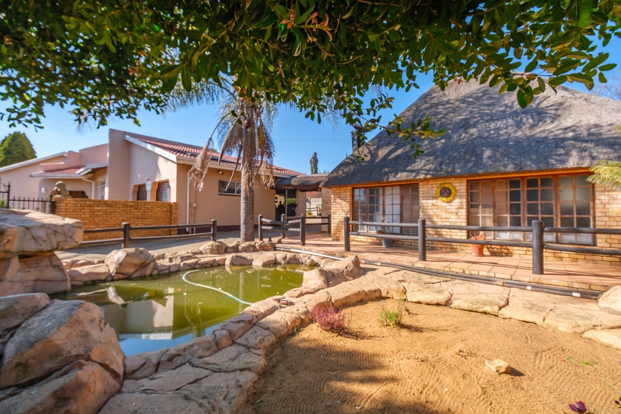 3 Bedroom Property for Sale in Greenhills Gauteng
